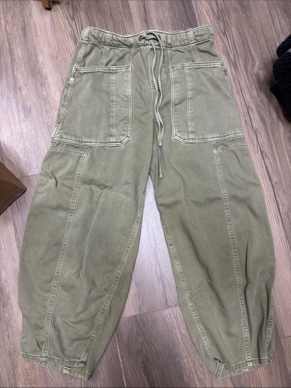 Free People Olive Cargo Drawstring Pants super soft!